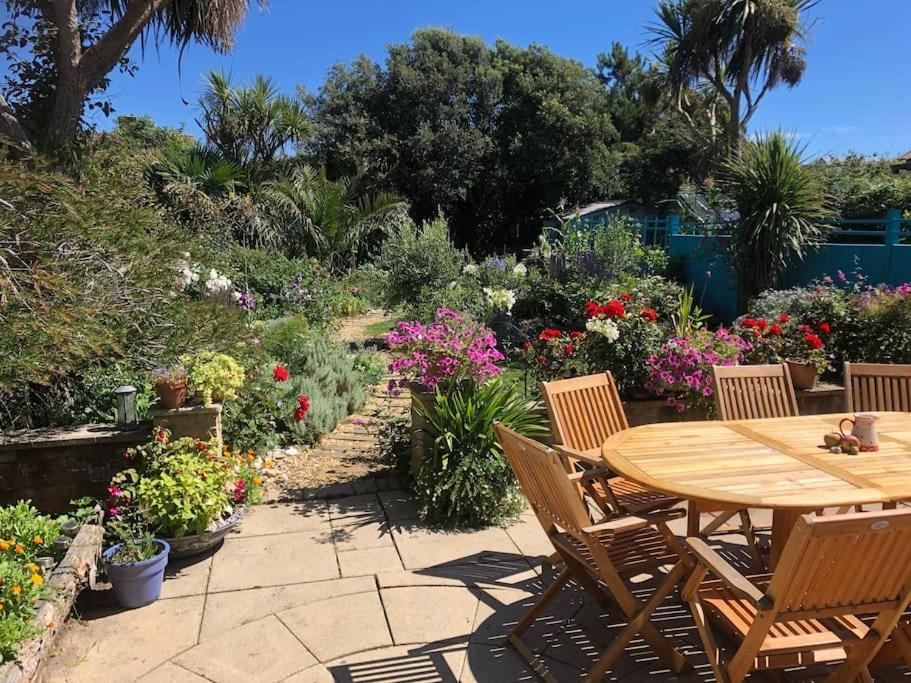 Sadlesea Villa West Wittering Exterior photo